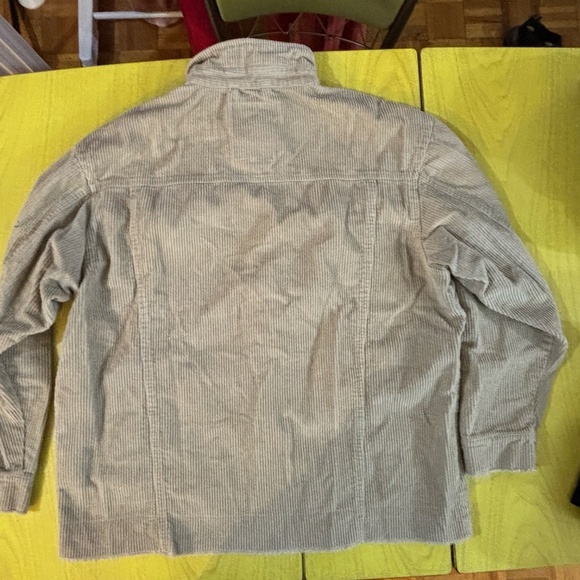 corduroy shirt , oversized not hemmed bottom - Picture 4 of 4